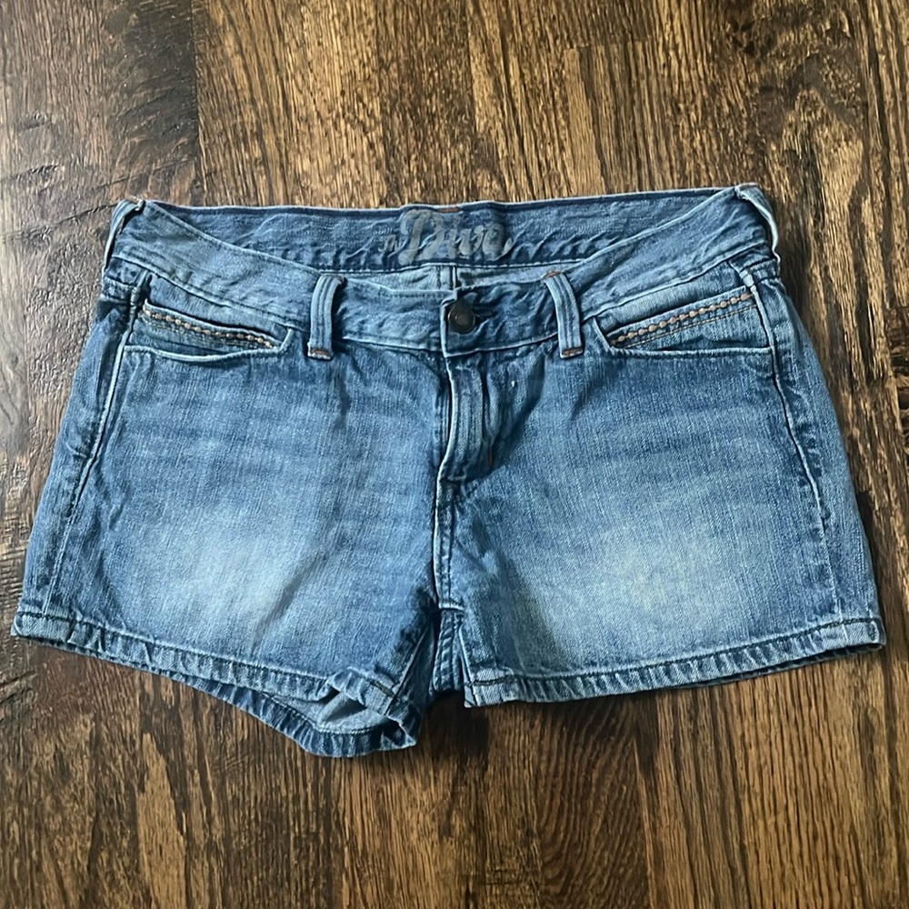 ‘The Diva’ old navy shorts size 6